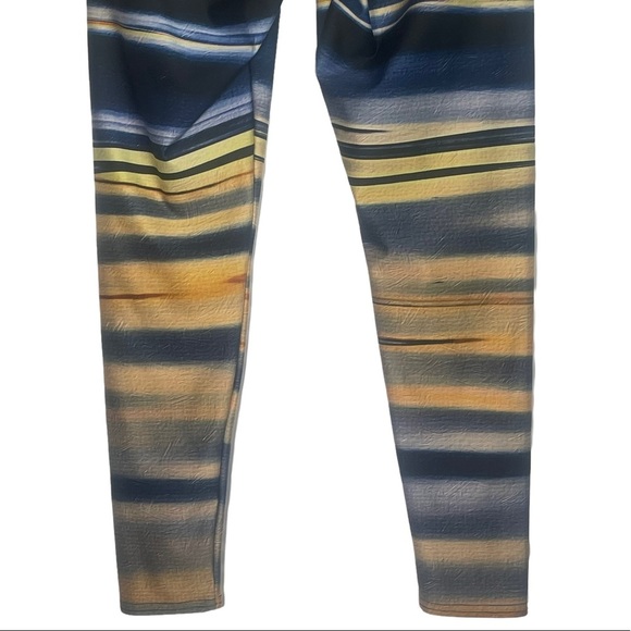 Mellivora Large Colorado Made Leggings - Picture 9 of 10